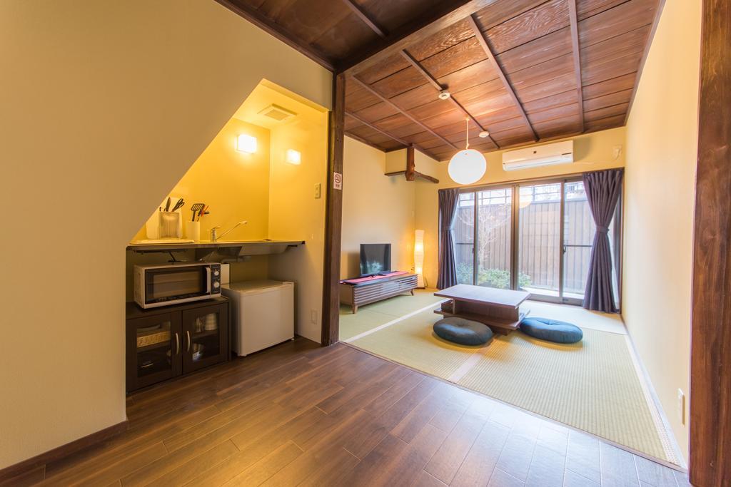 Villa Entrance Life Enmachi By Japaning Kioto Exterior foto